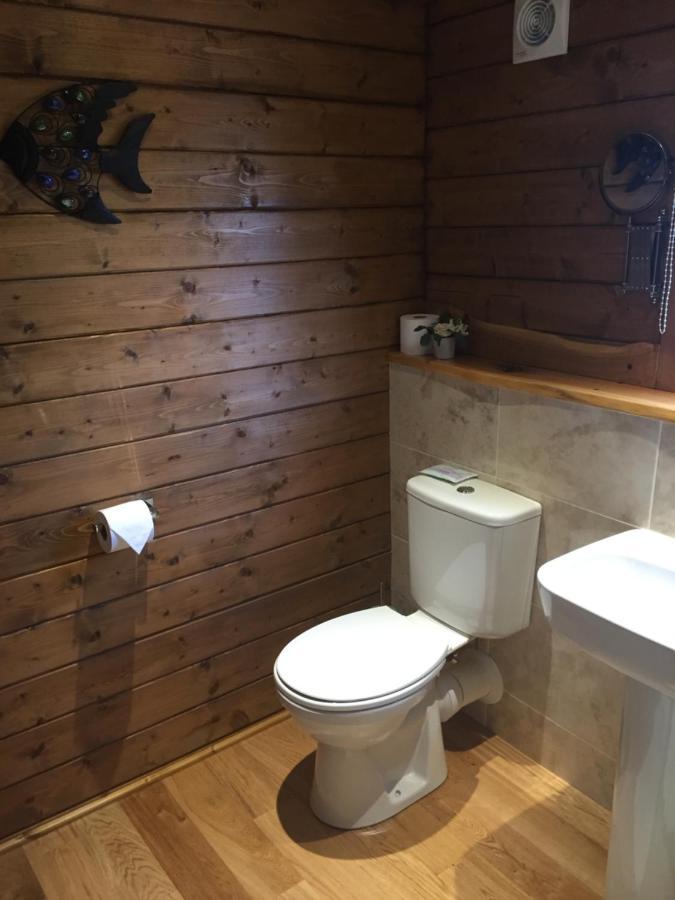 Hill Cottage Cabins Fort Augustus Exterior photo