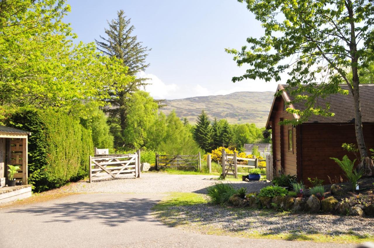 Hill Cottage Cabins Fort Augustus Exterior photo