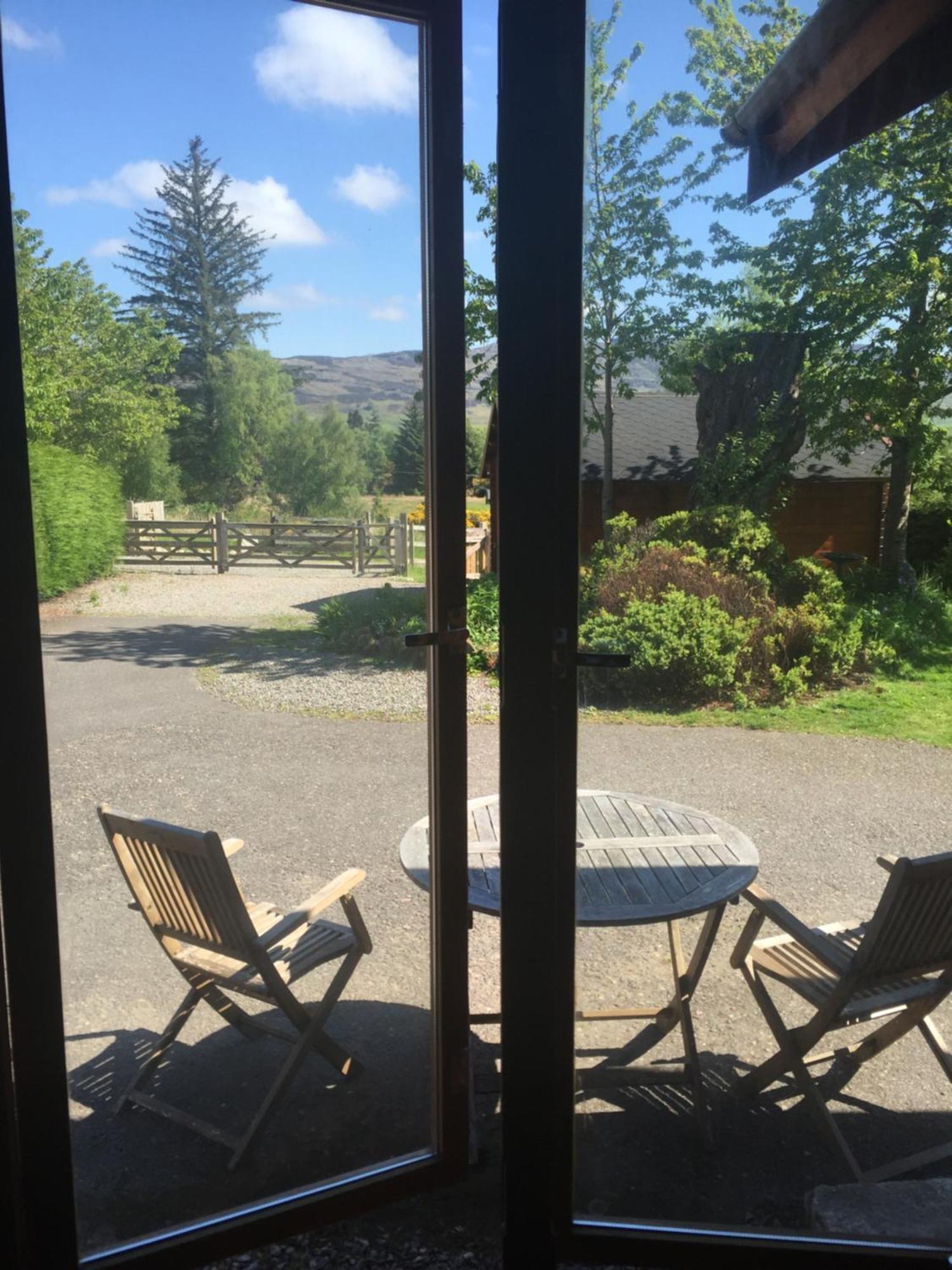 Hill Cottage Cabins Fort Augustus Exterior photo